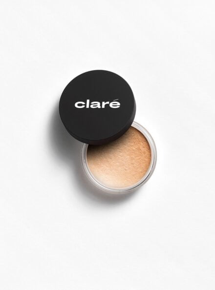 rozświetlacz nude botox 41, który powstał we współpracy z Doktor Makeup firmy Clare PRO.